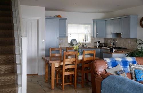 Roundstone Casa | Casa-Lujoso-Baño en la habitacion-Vista al Puerto-Quay House