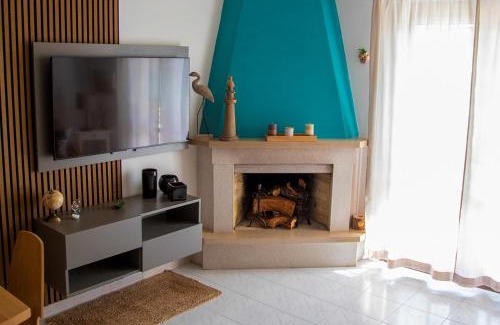 Lavinio Lido di Enea Apartamento | Roussev Apartment - Coastal Gem - Anzio