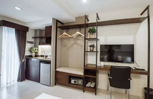 Dumaguete Hotel | Rovira Suites