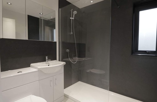 Keighley Cabaña | Rowan Bank, Jacobs Wood