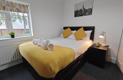 Derby Casa | Rowditch House Spacious 3 Bed Home from Home in Derby