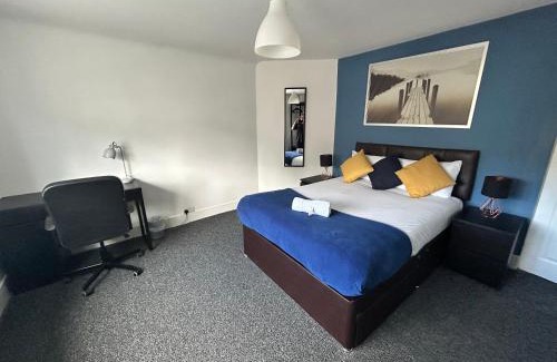 Derby Casa | Rowditch House Spacious 3 Bed Home from Home in Derby
