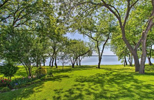 Rowlett Casa | Rowlett Escape with Fire Pit and Lake Views