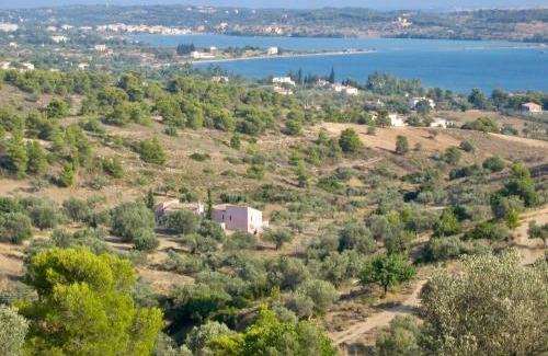 Kilada Casa | Roxanne's Olive Grove House