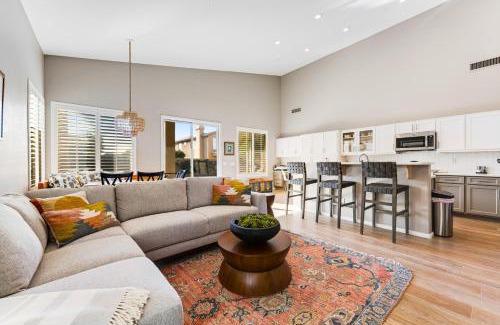 Tatum Ranch Casa | Roy Rogers Poolhouse