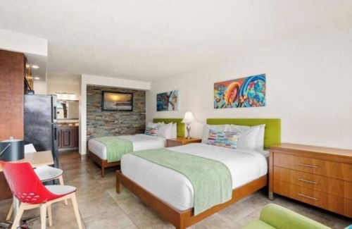 Historic Downtown Kissimmee Hotel | Royal 2 Wonderful Apart/Hôtel plus 2 Queen Size Beds with Pool