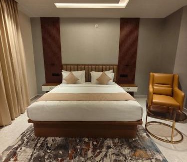 Bengaluru Hotel | ROYAL ACE BOUTIQUE HOTEL - Bhartiya City