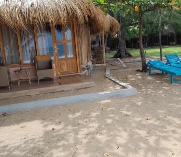Pottuvil Hotel | Royal beach