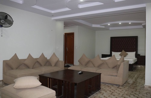Blue Area Hotel | Royal Blue Hotel