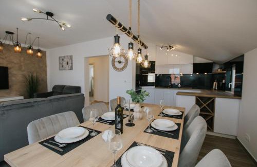 Kastela Casa | Royal Blue House 3
