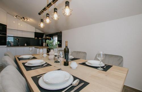 Kastela Casa | Royal Blue House 3