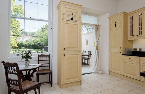 Upper Town Cabaña | Royal Crescent Apartment