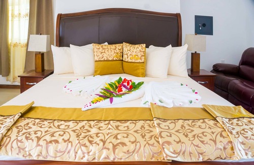 Elmina Hotel | Royal Elmount Hotel