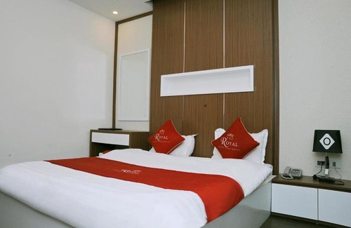 Yen Phu Hotel | Bay Luxury - Royal Hotel 60 Nghi Tàm