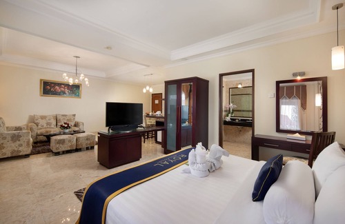 Sidomulyo Complejo | Royal Orchids Garden Hotel & Condominiums