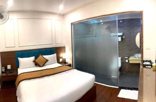 Ha Dong Hotel | Royal Hotel Van Khe by Bay Luxury
