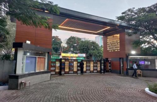 Pune Apartamento | Royal Humming Bird