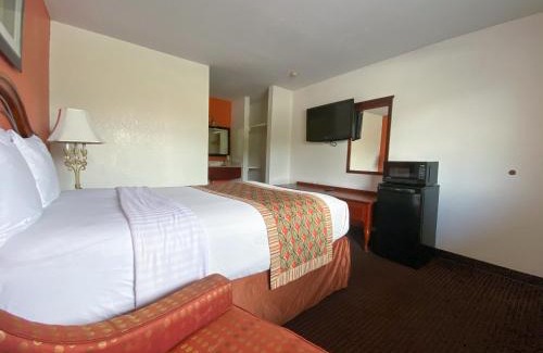 Richmond Hill Hotel | Royal Inn Richmond Hill- Savannah I-95