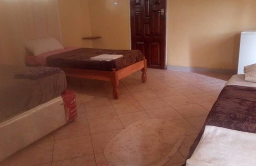 Lusaka Cama Y Desayuno | Royal Jacobs Apartments Bed & Breakfast