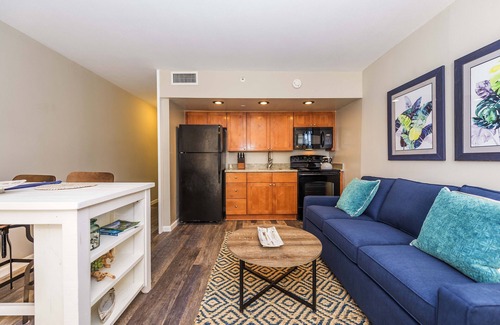 Kahana Condominio | Royal Kahana 318 Studio Bedroom Condo by RedAwning