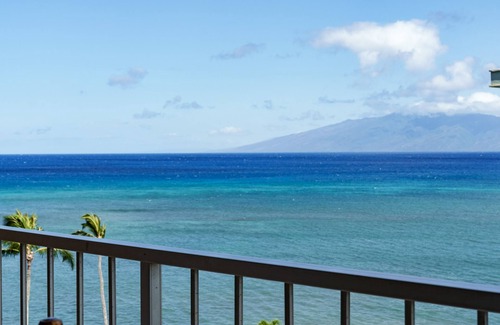 Kahana Condominio | Royal Kahana 702 Studio Bedroom Condo by RedAwning