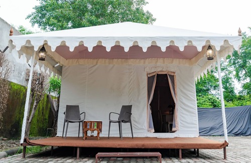 Jhusi Cabaña | Royal Kumbh Tents Prayagraj