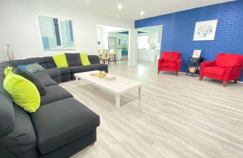 Lauderhill Casa | Royal Luxe Pool Home near Ft Laud airport/beach