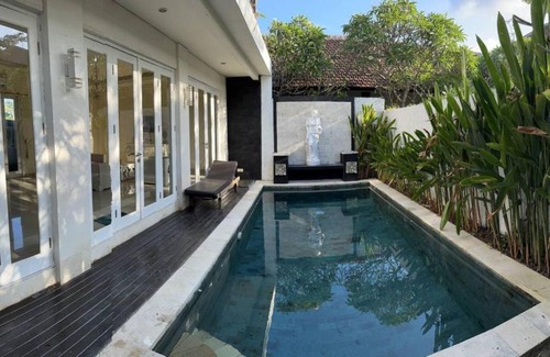 Nusa Dua Villa | Royal Maharani