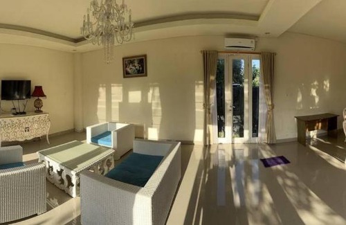 Nusa Dua Villa | Royal Maharani