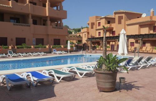 Nueva Milla de Oro Apartamento | Royal Marbella Resort Pool Golf Beach & Bars