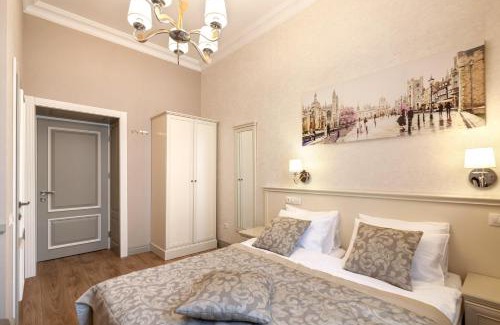 Lviv City Center Apartamento | Royal mini-apart hotel on Rynok Square