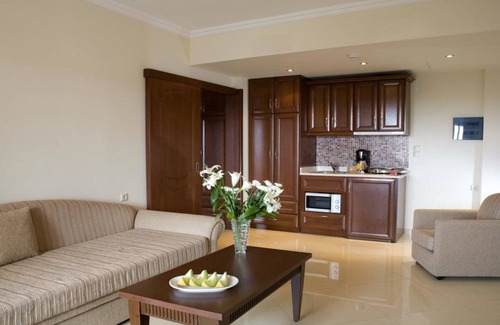 Nidri Hotel | Royal Nidri Hotel & Apartments