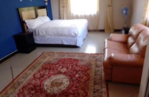 Livingstone Casa | Royal olimpia