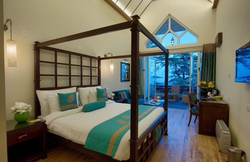 The Mall Road Complejo | Royal Orchid Fort Resort