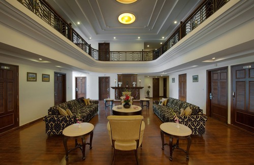 The Mall Road Complejo | Royal Orchid Fort Resort