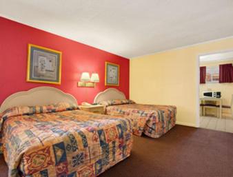 Myrtle Beach Hotel | Royal Palace Inn and Suites Myrtle Beach Ocean Blvd