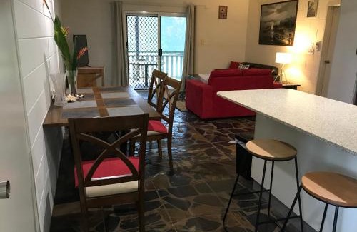 Mission Beach Casa | Royal Palm Cottage, Entire two bedroom 2 bathroom house with Pool