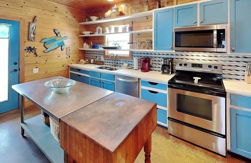 Port Aransas Casa | Royal Palm | Pet Friendly, Pool Access