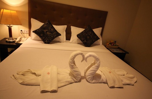 Bahan Hotel | Royal Platinum Hotel