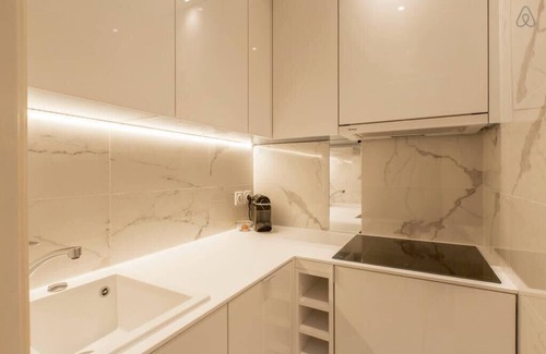 Carre d'Or Apartamento | ROYAL PROMENADE LUXEMBURGO: Piscina, terraza con vista al mar