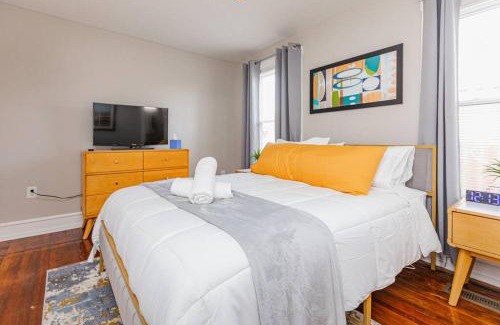 Mosby Apartamento | Royal Respite Green Kings and Grey Queens Hideaway!