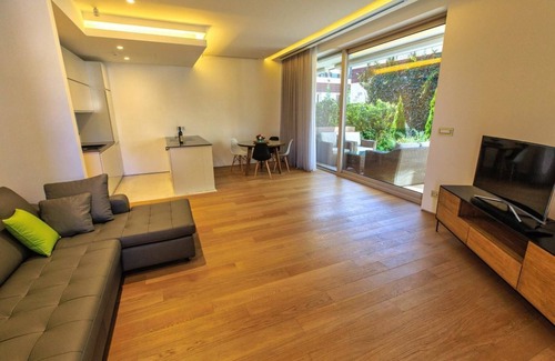 Rozino Apartamento | Royal Sealine - Rozino