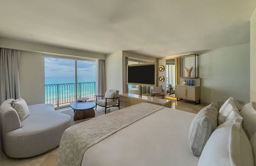 Punta Cancún Complejo | Royal Select at Grand Park Royal Cancun-All Inclusive-Adults Only