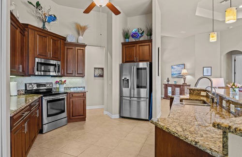Cape Coral Casa | Royal Sereni Tee - Cape Royal Golf Community