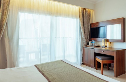 Corniche Road-Dahar Hotel | Royal Star Beach Resort