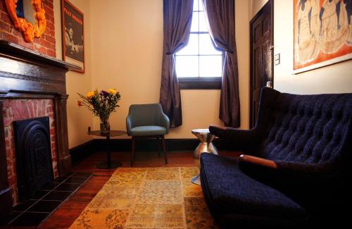 Faubourg Marigny Hotel | Royal Street Inn & Bar