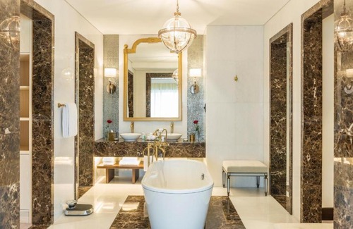 Dubai Apartamento | Royal Suite Near Habtoor Polo Club By Luxury Bookings