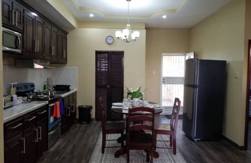 Ciudad de Belice Hotel | Royal View Apartment - Two bedroom, two bathrooms