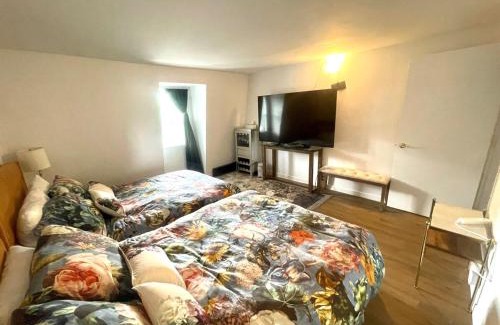 Desjardins Apartamento | Royal View Frontenac Balconies 6 bedrooms 15 guests