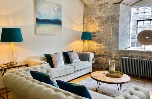 Plymouth Apartamento | ROYAL WILLIAM YARD Luxury Apartments at "THE BRUCE" - FAMILY APARTMENT and Connecting DELUXE STUDIO - PRIVATE connecting lobby so BOOK BOTH For LARGER GROUPS - FREE ONSITE PARKING